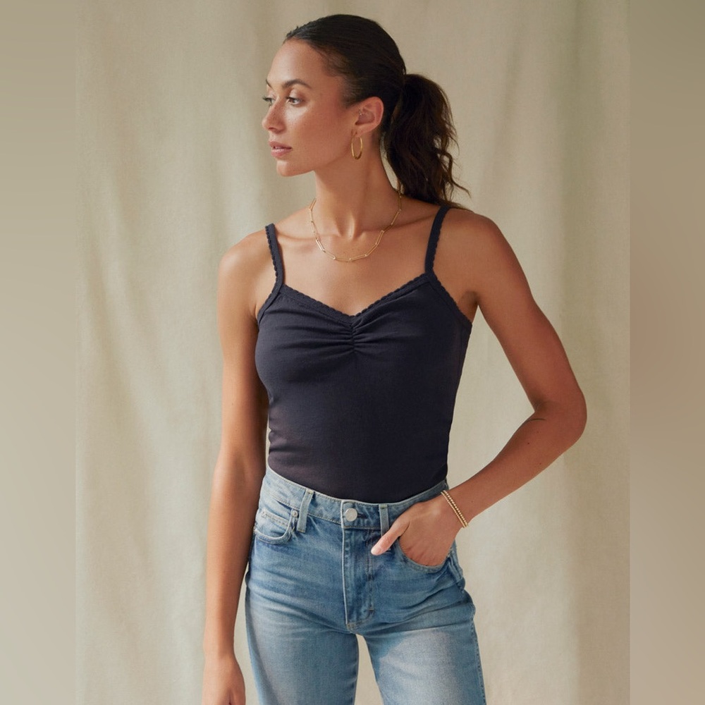AMO Denim scallop knit cami size small